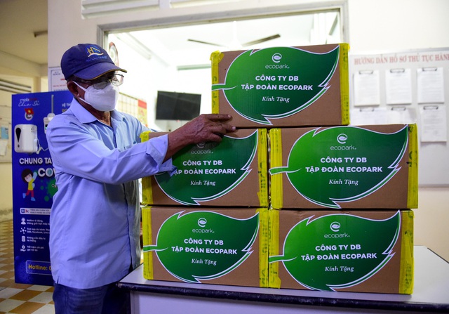 Thêm 1.1 triệu viên thuốc Molnupiravir điều trị Covid-19 được chuyển đến 17 tỉnh thành - Ảnh 4.