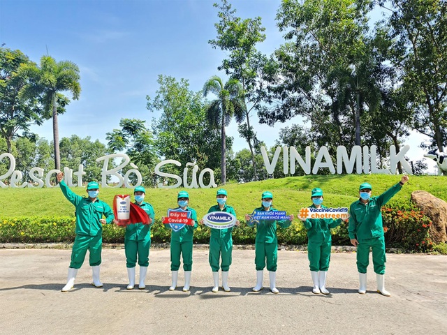 Vinamilk 6 lần liên tiếp được vinh danh trong Top 10 doanh nghiệp phát triển bền vững nhất Việt Nam 2021 - Ảnh 6.