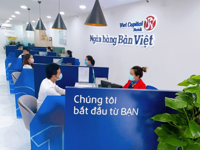 Bản Việt đón nhận 2 giải thưởng thương hiệu ngân hàng Việt Nam 2021 - Ảnh 1.