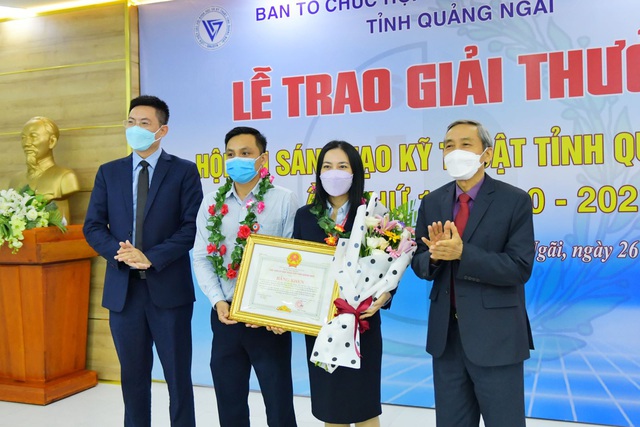 BSR đạt 7 giải thưởng tại Hội thi Sáng tạo Kỹ thuật tỉnh Quảng Ngãi lần thứ 12 - Ảnh 4.