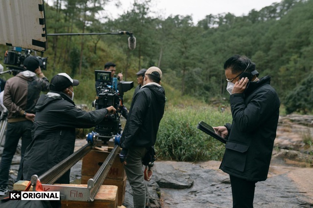 Cú bắt tay đầu tiên giữa đạo diễn Victor Vũ và Truyền hình K  trong bộ phim dài tập đắt giá hàng đầu Việt Nam - Ảnh 5.