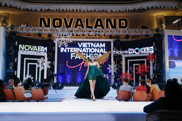 Thăng hoa cảm xúc với lễ hội thời trang quốc tế Việt Nam 2021 - Ảnh 1.