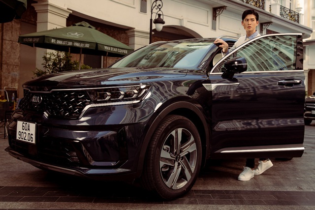 Kia Sorento - SUV sang trọng và ngập tràn công nghệ cho doanh nhân trẻ - Ảnh 4.