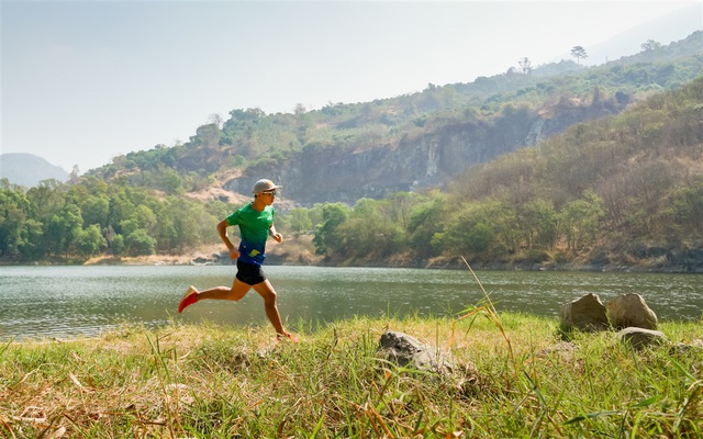 Giải chạy marathon đầu tiên tổ chức tại Tây Ninh trên cung đường quanh núi Bà Đen huyền thoại - Ảnh 4.