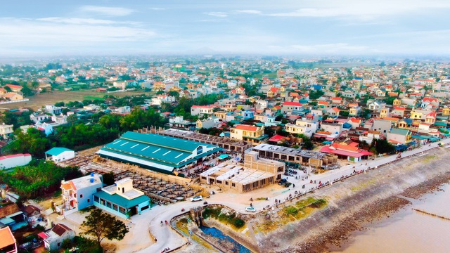 Chợ - Shophouse làn gió mới trong cơ cấu kinh tế vùng ven biển Hậu Lộc, Thanh Hóa - Ảnh 1.