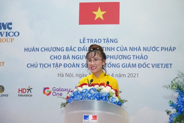 Nữ doanh nhân Nguyễn Thị Phương Thảo nhận huân chương Bắc đẩu bội tinh - Ảnh 1.