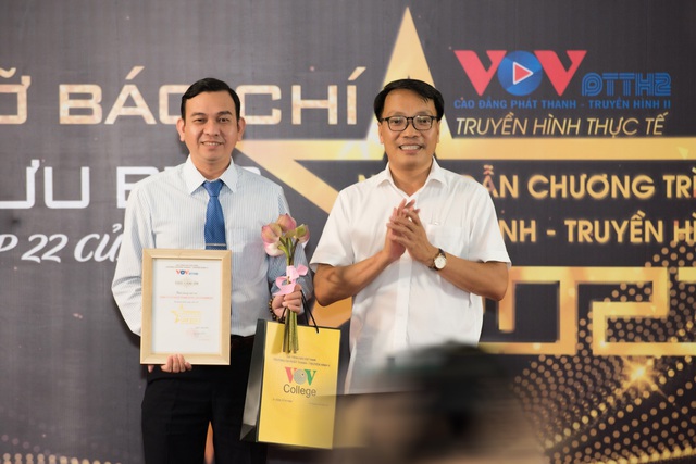C&ocirc;ng ty CP DPDL Pharmedic đồng h&agrave;nh c&ugrave;ng sinh vi&ecirc;n đam m&ecirc; nghề MC - Ảnh 1.