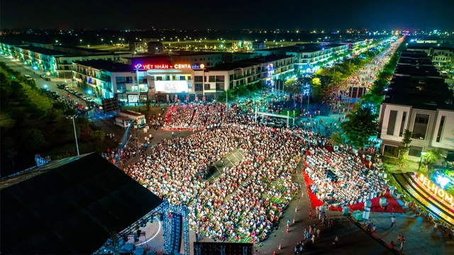 KĐT VSIP Bắc Ninh thu hút 30.000 khán giả về nghe nhạc “Trịnh” - Ảnh 1.