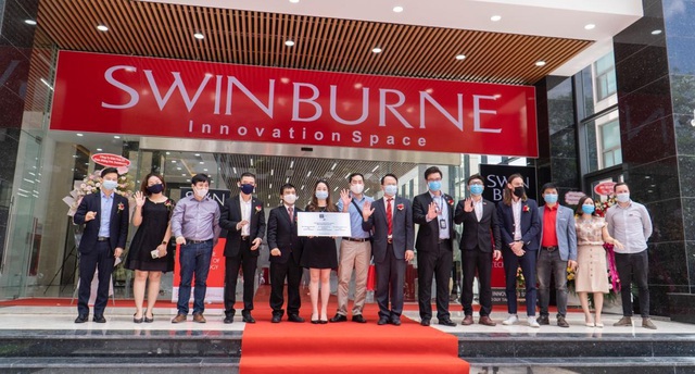 Swinburne Việt Nam khai trương trung tâm sáng tạo kết nối doanh nghiệp - Ảnh 2.