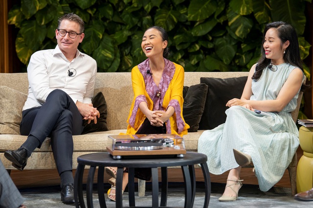 Hà Anh Tuấn và Đoan Trang chia sẻ về cách “sống vui khoẻ” trong The Master of Living Show - Ảnh 2.