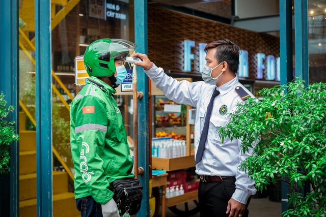 Mùa dịch này, chuyện gì khó có... shipper lo - Ảnh 3.
