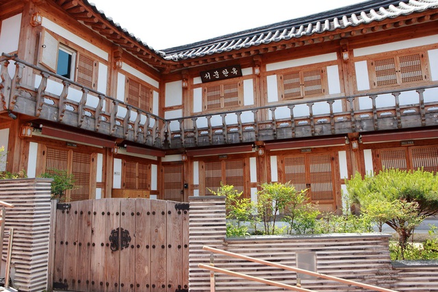 Cách người Gyeongbuk, Hàn Quốc biến nhà cổ Hanok thành những công trình thời thượng được cả Gen Z yêu thích - Ảnh 2.