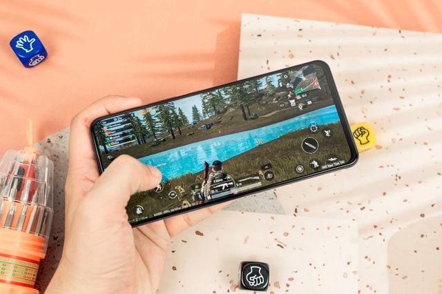 Loạt smartphone gaming giảm giá cuối năm khiến game thủ đứng ngồi không yên - Ảnh 2.