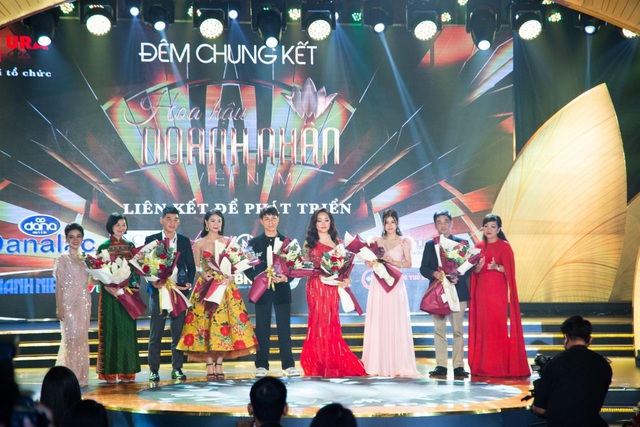 Bộ sưu tập Queendom của NEVA tại Hoa hậu Doanh nhân Việt Nam 2021 “bùng nổ” truyền thông - Ảnh 4.