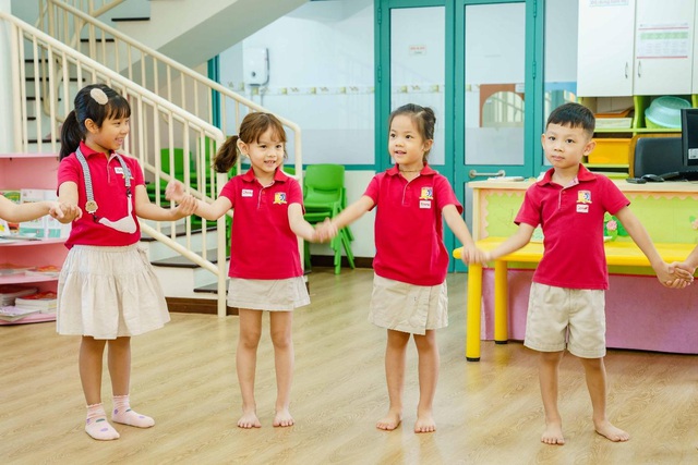 Loạt khoảnh khắc đáng yêu của các bé mầm non Royal School tuần đầu đến trường - Ảnh 7.