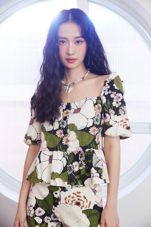 Jun Vũ hóa nàng thơ mùa hè trong loạt trang phục từ thương hiệu Maje - Ảnh 5.