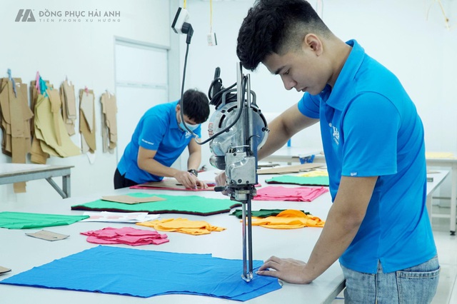 Đồng Phục Hải Anh - Phía sau thương hiệu đồng phục Made in Việt Nam - Ảnh 1.