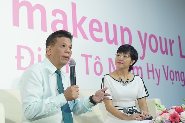 Xúc động hình ảnh bệnh nhân ung thư được “điểm tô hy vọng” tại TP Hồ Chí Minh - Ảnh 1.