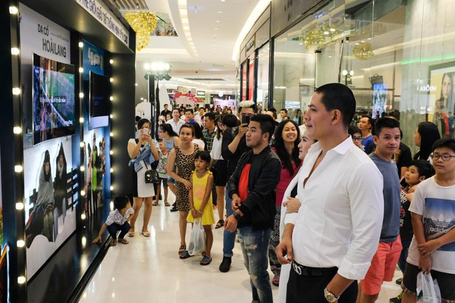 Đi xem phim Thành Long, tôi lỡ trót yêu TV QLED mất rồi - Ảnh 9. Đi xem phim Thành Long, tôi lỡ trót yêu TV QLED mất rồi - Ảnh 9.