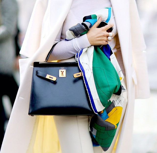 Hermes - Nào đâu chỉ có túi Birkin hay Kelly mới “oách”? - Ảnh 8. Hermes - Nào đâu chỉ có túi Birkin hay Kelly mới “oách”? - Ảnh 8.