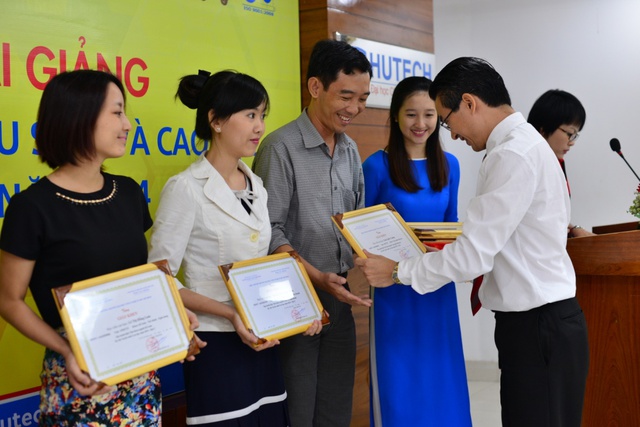 Thời gian nộp hồ sơ đến hết ngày 23/04/2016