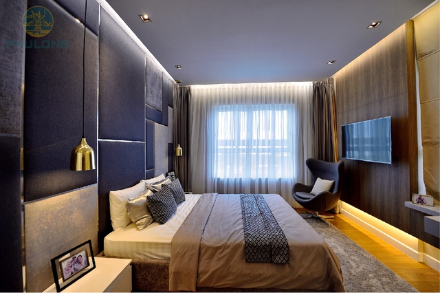 Phòng ngủ Master được thiết kế với những gam màu nhẹ nhàng tạo cảm giác thoải mái giúp gia chủ chìm vào giấc ngủ ngon.