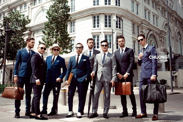 Sự kết tinh xu hướng thời trang truyền thống và hiện đại giúp các quý ông dễ dàng tỏa sáng.