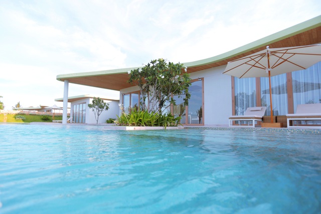 Một góc biệt thự mênh mang biển trời tại FLC Quy Nhơn.