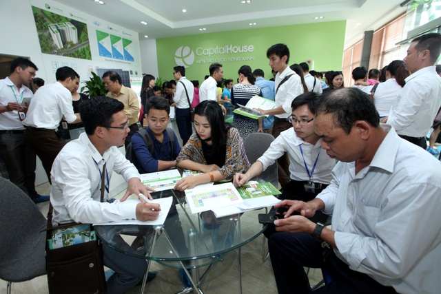 Hàng trăm khách hàng phải đăng ký danh sách mua căn hộ Ecohome Phúc Lợi trước sức hút trên thị trường căn hộ tại Long Biên.