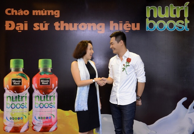 MC Phan Anh chính thức trở thành đại sứ thương hiệu của nhãn hàng Nutriboost từ đầu năm 2017.