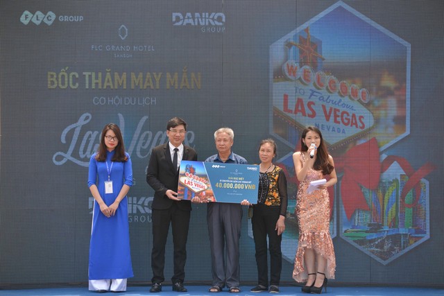 Khách hàng Nguyễn Quốc Trị (Hà Nội) giành giải Đặc biệt 01 chuyến du lịch Las Vegas Mỹ - chủ nhân của căn hộ khách sạn 5 sao FLC Grand Hotel.