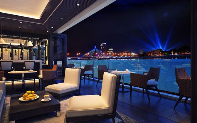 Sky bar sang trọng tại Sơn Trà Oceanview.