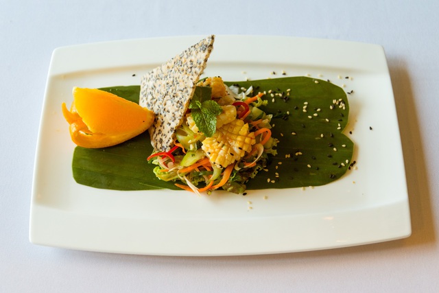 Món gỏi mực nướng là signature dish – món tạo dấu ấn của bếp trưởng Trần Anh Hoàng.