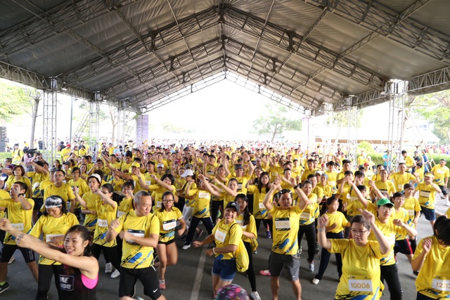 Resolution Run 2018 khích lệ tinh thần sống khoẻ - Ảnh 1.