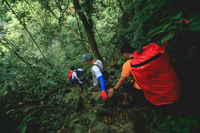 Vì sao doanh nghiệp khuyến khích nhân viên trải nghiệm hành xác? - Ảnh 2.