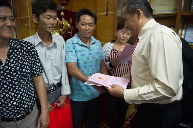 Phúc Khang trao sổ đỏ cho khách hàng Dự án Phước An - Nhơn Trạch – Đồng Nai - Ảnh 1.