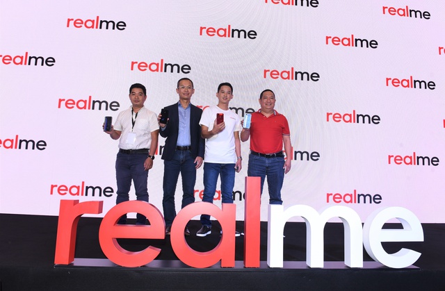 Thế Giới Di Động tặng ngay tai nghe sành điệu cho khách hàng đặt trước Realme 2 Series - Ảnh 1.