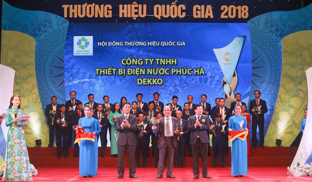 Ống nhựa DEKKO vinh dự đón nhận giải thưởng Thương hiệu quốc gia 2018 - Ảnh 1.