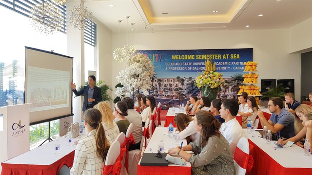 Anpha Holdings đón du thuyền giáo dục Semester at Sea đến Việt Nam - Ảnh 1.
