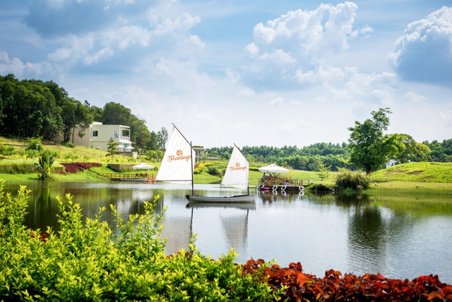 Khung cảnh thiên nhiên tuyệt đẹp tại Flamingo Đại Lải Resort