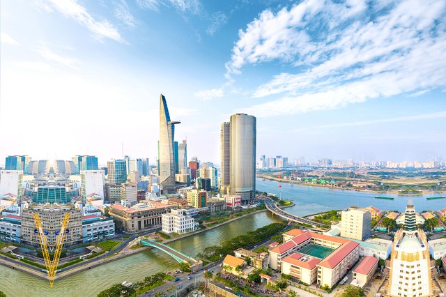 Hướng nhìn từ Sài Gòn Royal Residence về Q.1, sông Sài Gòn và đô thị Thủ Thiêm