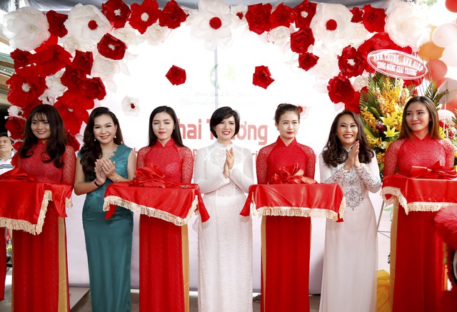 MC Xuân Hiếu chia sẻ bí quyết làm đẹp - Ảnh 8. MC Xuân Hiếu chia sẻ bí quyết làm đẹp - Ảnh 8.