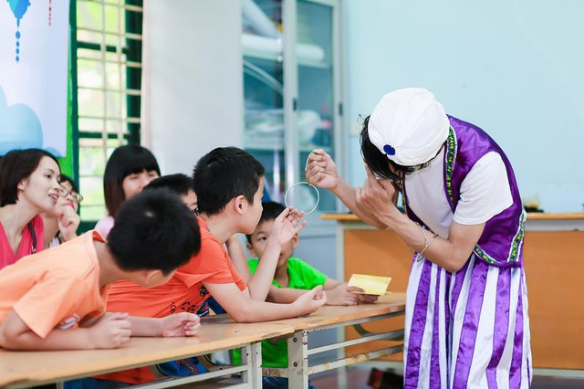 Nâng bước con ra thế giới từ khi chập chững tuổi mầm non - Ảnh 2.