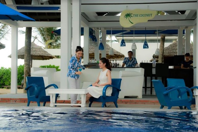 Theo chân Á hậu Thùy Dung trải nghiệm mùa hè tại Sunrise Premium Resort & Spa Hội An - Ảnh 5.