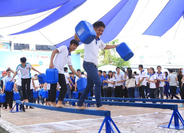Cần Thơ: S&ocirc;i động đ&oacute;ng g&oacute;p nước cho v&ugrave;ng hạn mặn - Ảnh 5.