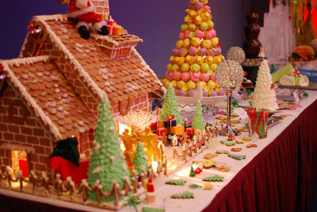 Tiệc buffet đ&ecirc;m Gi&aacute;ng sinh tại kh&aacute;ch sạn Fortuna H&agrave; Nội - Ảnh 2.