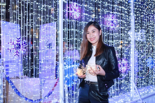 Hà Anh Tuấn, Ngọt Band, Phương Linh khuấy động đêm Giáng sinh “City of Lights” tại Hà Nội - Ảnh 14.
