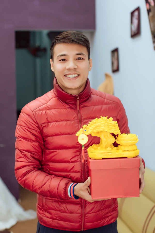 Tại sao nến Kim Tiền hút khách dịp tết Mậu Tuất 2018 - Ảnh 4. Tại sao nến Kim Tiền hút khách dịp tết Mậu Tuất 2018 - Ảnh 4.