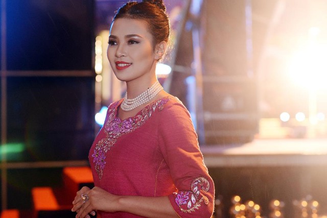 Trang sức ngọc trai đẹp nền n&atilde; cho &aacute;o d&agrave;i - Ảnh 9.