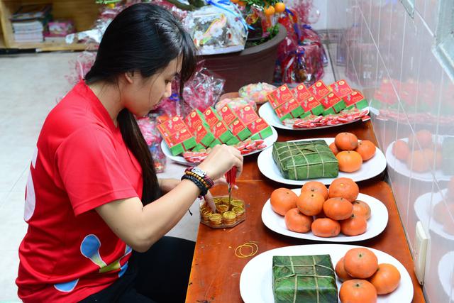 Omo gửi trao Tết trọn vẹn đến với c&aacute;c em ở bệnh viện Ung bướu - Ảnh 1.